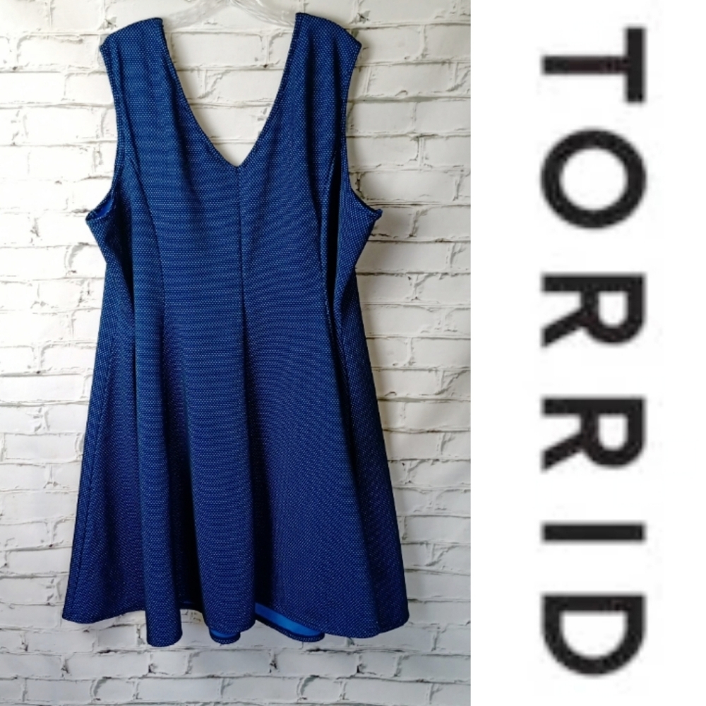 NWT TORRID Womens Sleeveless Midi Dress Size 5X